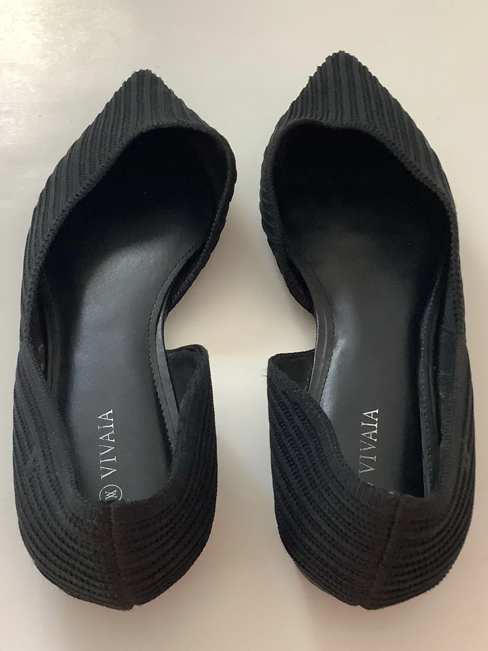 Vivaia Black Pointed Knit d'Orsay Flats